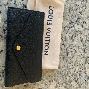 Louis Vuitton Josephine wallet